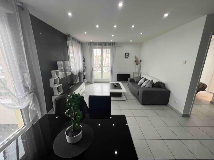 Tres Bel Appartement Entre Paris Et Disneyland Lognes Luaran gambar