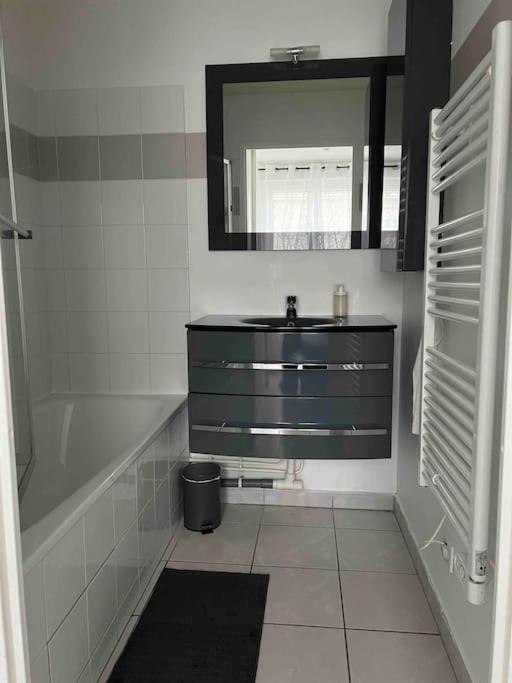 Tres Bel Appartement Entre Paris Et Disneyland Lognes Luaran gambar